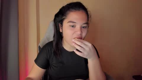 0wwlo0k online show from December 20, 5:13 am