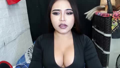 sexy kia online show from December 15, 10:00 am