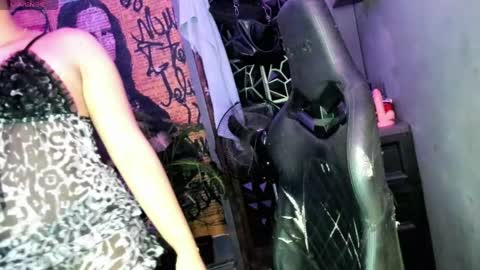 Gabby online show from April 21, 2:13 pm