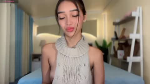 Snapshot of _agatha69_ chatting on October 18, 12:58 am agatha online show from October 18, 12:58 am