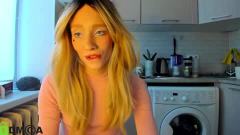 Snapshot of _alice_kitty chatting on December 21, 9:44 am Gaylord online show from December 21, 9:44 am