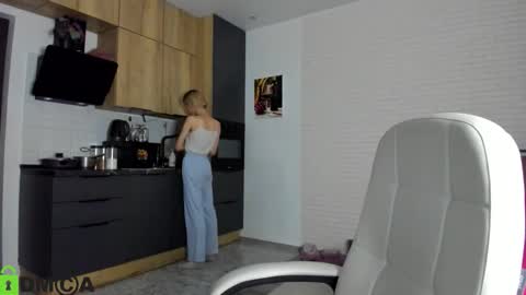 Snapshot of _alice_kitty chatting on September 25, 9:38 am Gaylord online show from September 25, 9:38 am