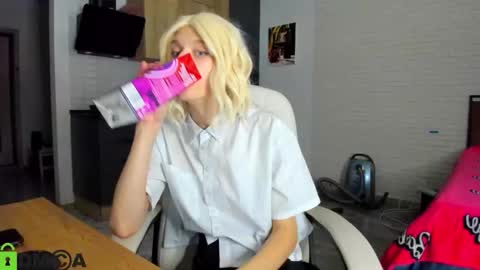 Snapshot of _alice_kitty chatting on September 26, 9:39 am Gaylord online show from September 26, 9:39 am