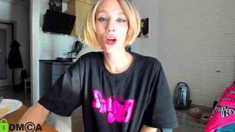 Snapshot of _alice_kitty chatting on October 2, 9:43 am Gaylord online show from October 2, 9:43 am