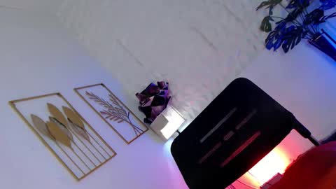 Snapshot of _caroline69 chatting on October 15, 6:57 am Caroline online show from October 15, 6:57 am