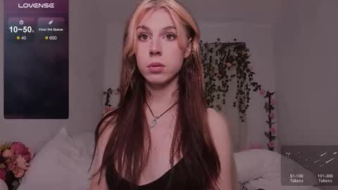 Snapshot of _eva_pleasure_ chatting on September 14, 5:45 am Eva online show from September 14, 5:45 am