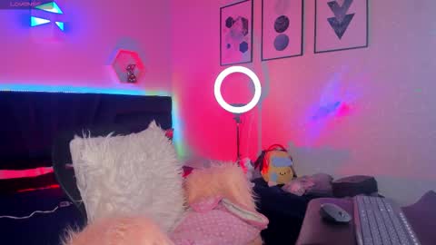 Gia Rose online show from September 18, 9:31 pm