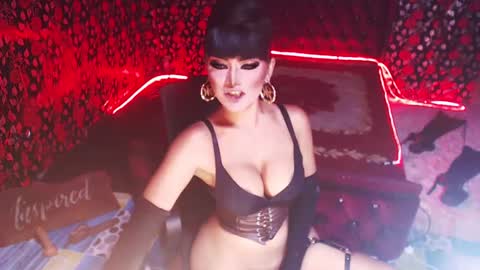 Snapshot of _hailyourqueenx chatting on December 8, 4:18 pm GoDDess  Chloe online show from December 8, 4:18 pm