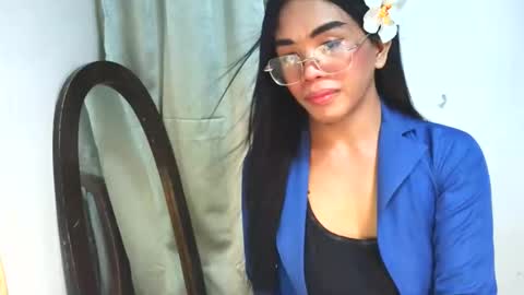 Snapshot of _karie_ chatting on October 10, 1:45 pm _karie_ online show from October 10, 1:45 pm