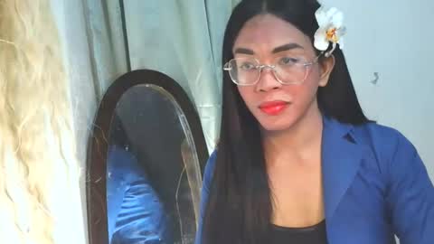Snapshot of _karie_ chatting on October 19, 1:25 pm _karie_ online show from October 19, 1:25 pm