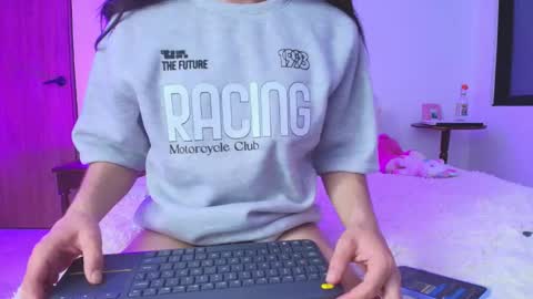 Noa Smith online show from November 23, 5:53 am