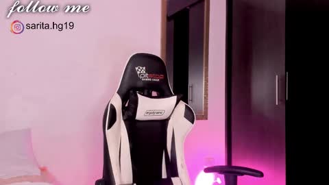 Sara  intagram online show from January 20, 11:32 pm