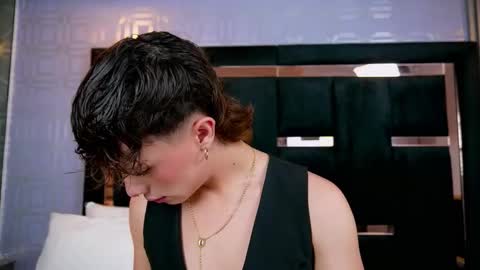 Angel online show from November 11, 10:50 am