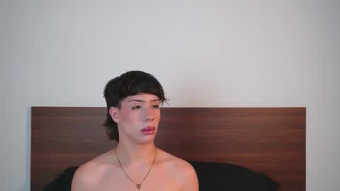 Angel online show from December 5, 12:00 pm