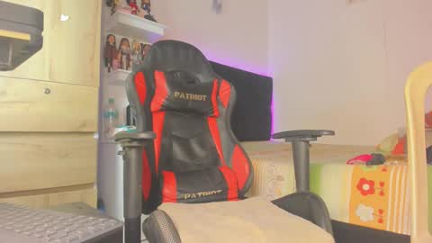    online show from February 25, 3:11 am