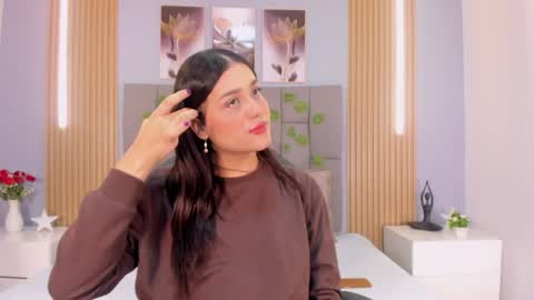 _valerycooper online show from April 18, 11:45 am