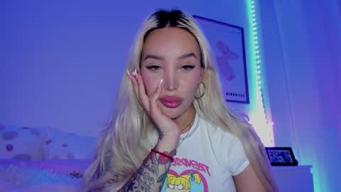   online show from March 12, 9:35 pm