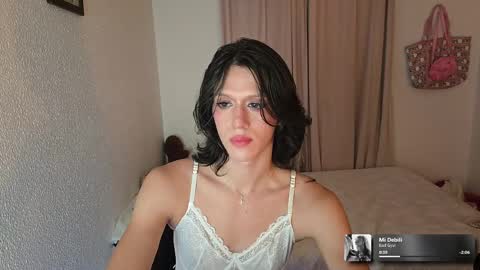 Aaeryn online show from April 17, 1:08 am