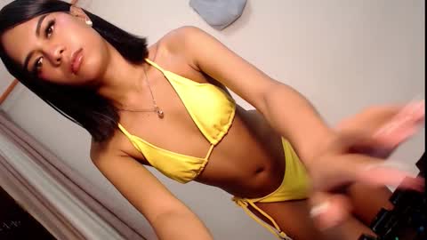 Snapshot of aaysia chatting on October 20, 3:10 am AYISHA online show from October 20, 3:10 am