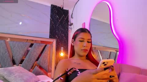 Snapshot of abiilene_cameron chatting on October 19, 2:26 am abiilene_cameron online show from October 19, 2:26 am