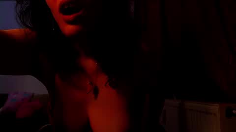 Snapshot of addicted2uts chatting on January 5, 7:28 pm amy online show from January 5, 7:28 pm