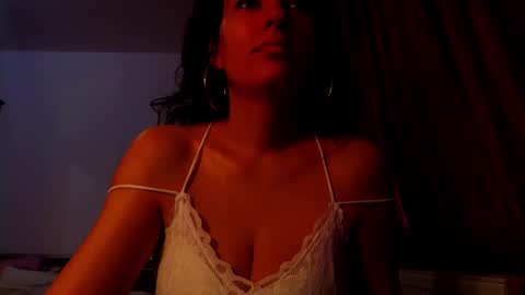 Snapshot of addicted2uts chatting on January 22, 7:57 am amy online show from January 22, 7:57 am
