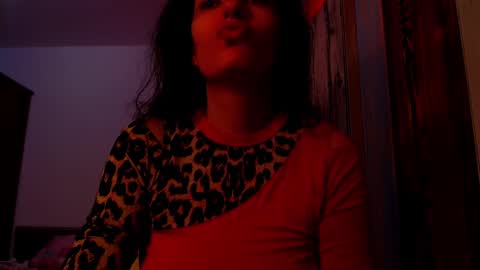 Snapshot of addicted2uts chatting on March 4, 12:01 pm amy online show from March 4, 12:01 pm