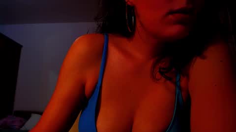 Snapshot of addicted2uts chatting on October 8, 11:28 pm amy online show from October 8, 11:28 pm