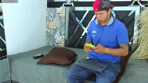 Adrian and Camii online show from April 18, 4:58 am