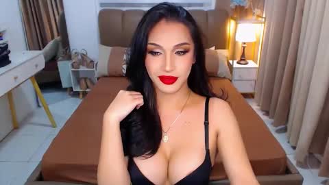 Ur Dream girl online show from February 25, 2:44 pm