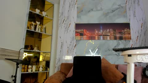 afrikan_diva online show from April 16, 4:57 am