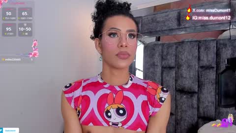 Queen Dumont   online show from January 15, 2:49 am