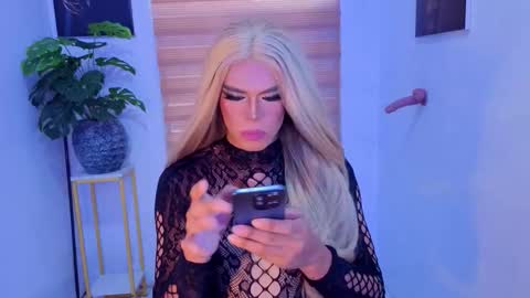 alexgrayanx online show from November 17, 6:35 am