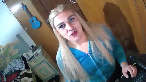 alexiss699 online show from December 7, 5:10 am