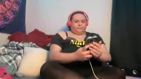 Snapshot of alexxxis2011x3 chatting on February 14, 6:12 am alexxxis2011x3 online show from February 14, 6:12 am