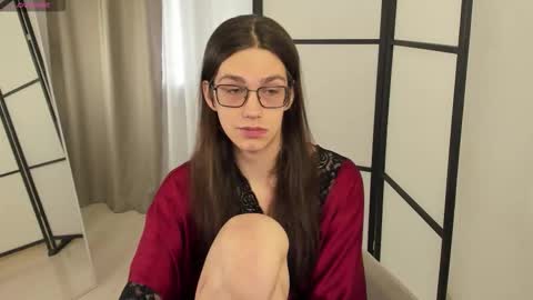 Alfreda online show from December 3, 10:30 am