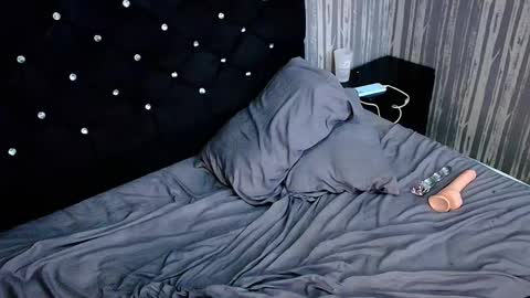 alicee_moonn online show from February 4, 6:51 am