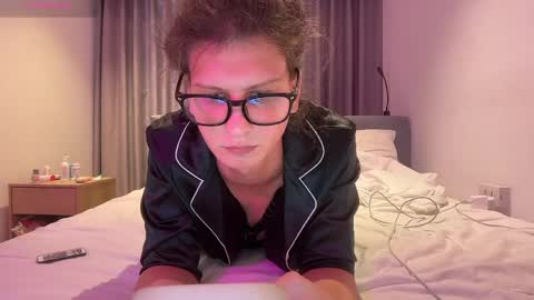 AlicePinkhead online show from March 30, 6:47 am