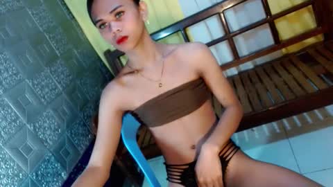 aliexagrey online show from April 3, 9:29 am