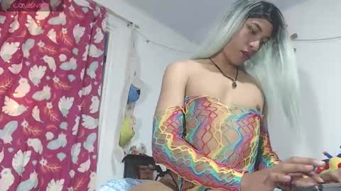 alis_jg online show from December 5, 4:17 am