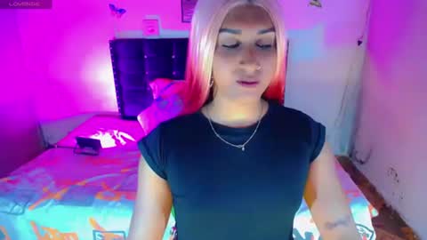 alondragill_ online show from July 20, 11:07 pm