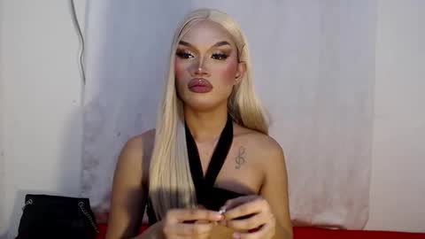 Amanda online show from November 8, 10:38 am