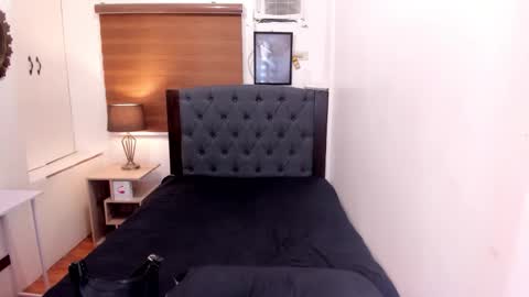 amandaleon online show from May 1, 5:50 pm