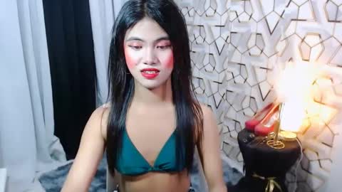 Snapshot of amazingjhanna chatting on December 23, 12:41 pm amazingjhanna online show from December 23, 12:41 pm