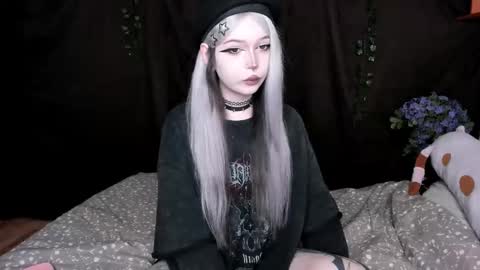 Amelia online show from December 3, 8:07 am