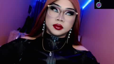 Queen Mireska online show from March 15, 3:37 pm