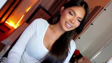 Snapshot of amor_prinsesa chatting on October 19, 3:15 pm Prinsesa online show from October 19, 3:15 pm