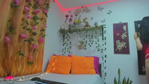 Snapshot of anasttaciia_21 chatting on February 18, 6:26 am Independent online show from February 18, 6:26 am