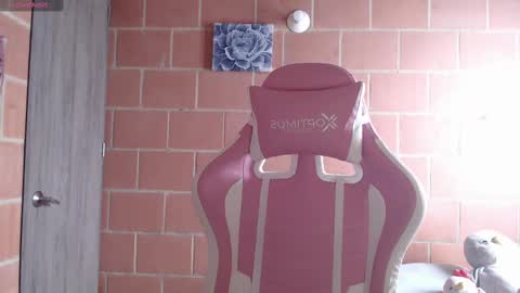 Andrea  online show from September 28, 4:17 pm