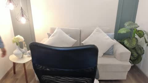 Andre Castaneda online show from March 9, 6:33 pm